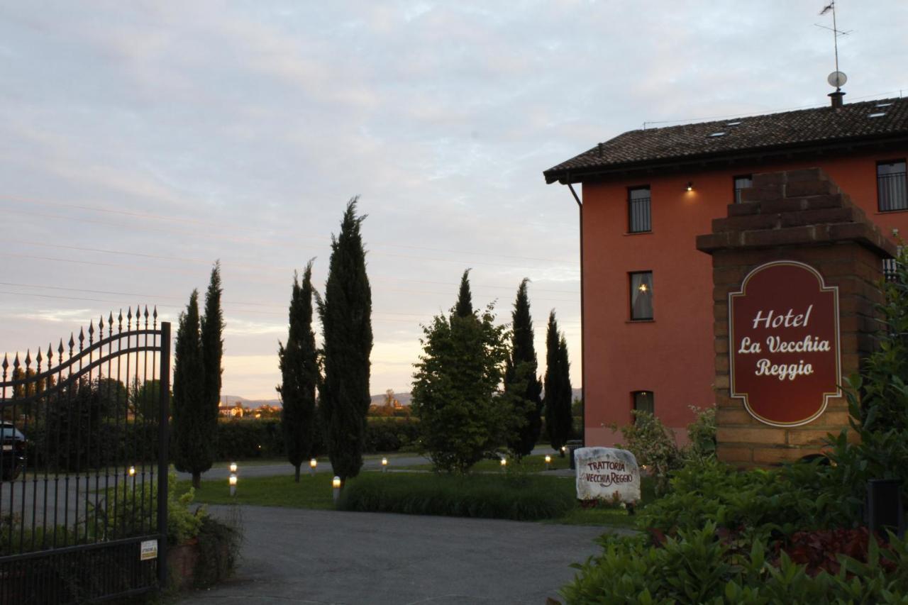 Hotel La Vecchia Reggio Reggio Emilia Bagian luar foto