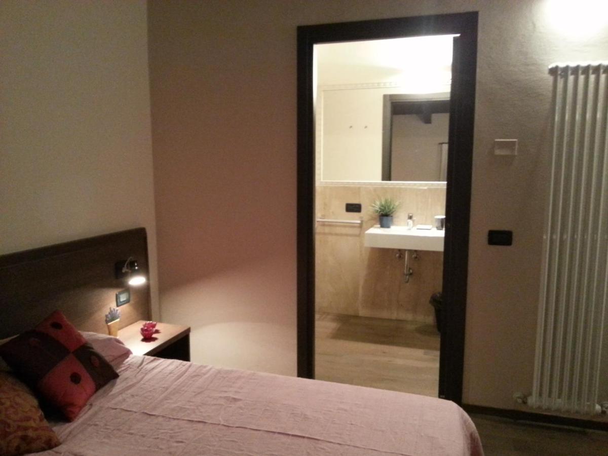 Hotel La Vecchia Reggio Reggio Emilia Ruang foto
