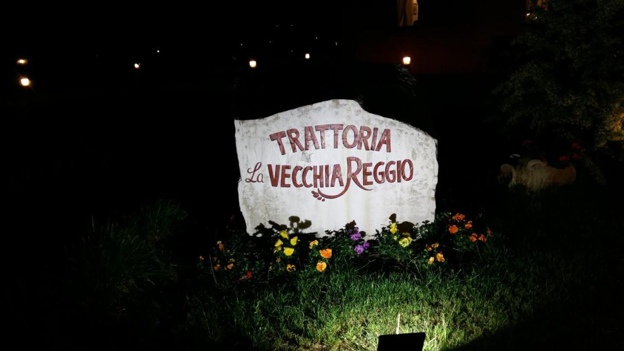 Hotel La Vecchia Reggio Reggio Emilia Bagian luar foto